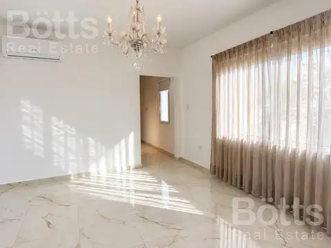 Casa 3 ambientes con 2 baños