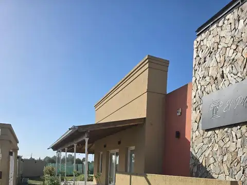 Casa en Venta con 8 cocheras