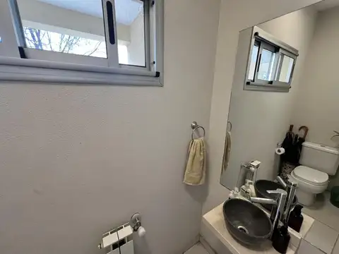 Casa 5 ambientes con 3 baños