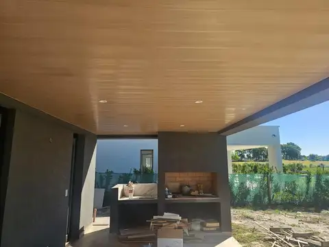 Casa en Venta - El Cantón, barrio Golf