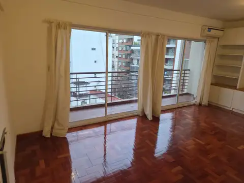 Iberá 2400, Piso 6