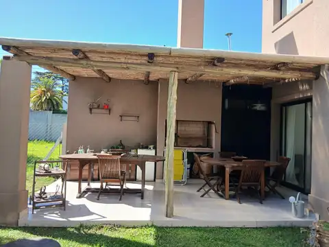 Alberdi al 2000