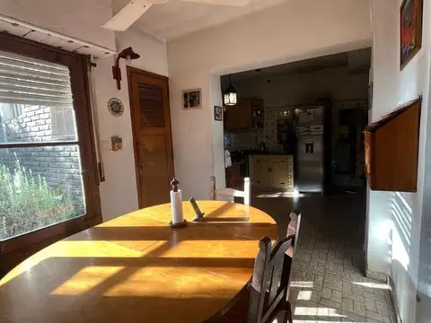 CASA 8 AMB. VENTA CIUDAD EVITA
