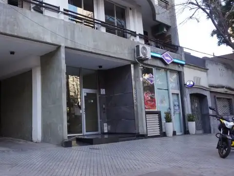 Venta Cochera a mts de Universidad de Medicina
