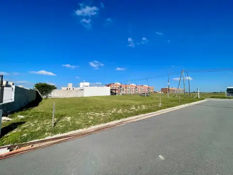 LOTE EN VENTA  B° COLINAS DE MANANTIALES