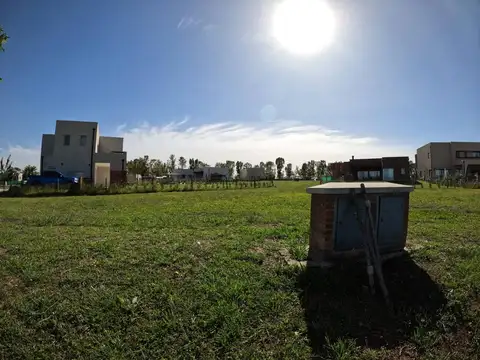 Terreno en Venta 27  mts Fondo