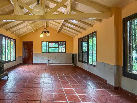 Casa 5 ambientes con 2 baños