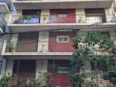 Departamento en alquiler: 2 amb. muy lum. Cocina y baño completos. Excelente ubicacion.-