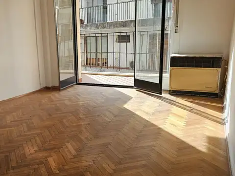 VENTA en Villa Crespo departamento 3 dormitorios y dependencia 3 baños  espacio guarda coche