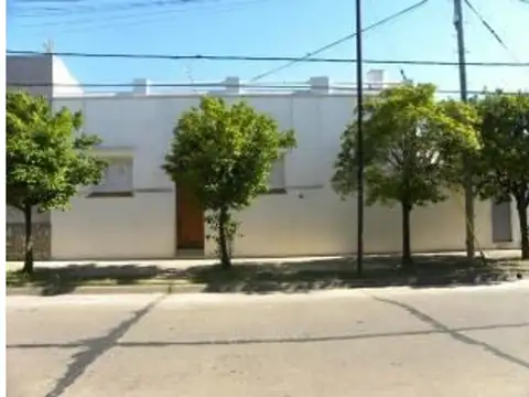 Casa con jardín