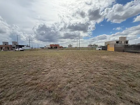 VENTA LOTE CUESTAS DE MANANTIALES APTO DUPLEX
