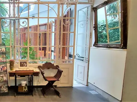 ESPECTACULAR EDIFICIO DE 3 PLANTAS!