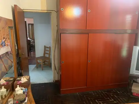 EN VENTA EN CIUDAD JARDIN GRAN CHALET UBICADO A UNA CUADRA DE LA ENTRADA DEL CLUB AFALP - FICHA 8048