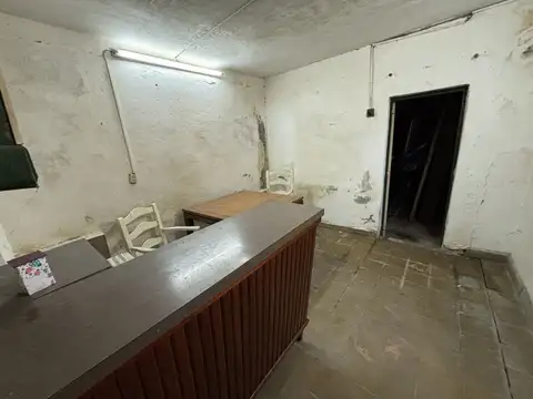 2 amplios lotes 900m² con casa y pileta!
