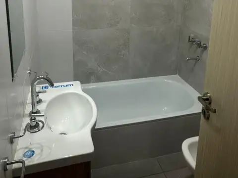 Departamento 2 ambientes con balcón a estrenar- Villa Luzuriaga