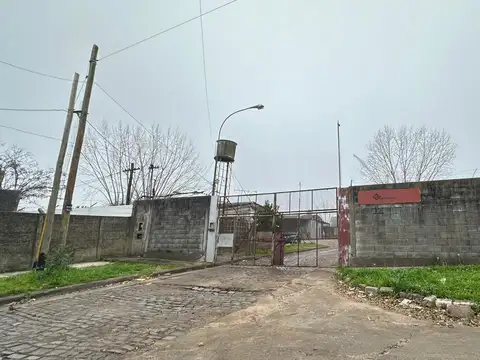 Alquiler Terreno industrial Quilmes de 8000 mts descubiertos.