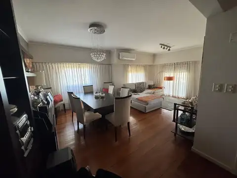 Departamento en Venta de 6 ambientes