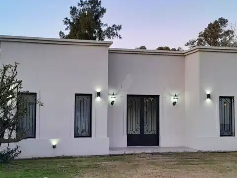 Viví en la naturaleza: Casa Quinta en Brandsen – Acepta Permuta