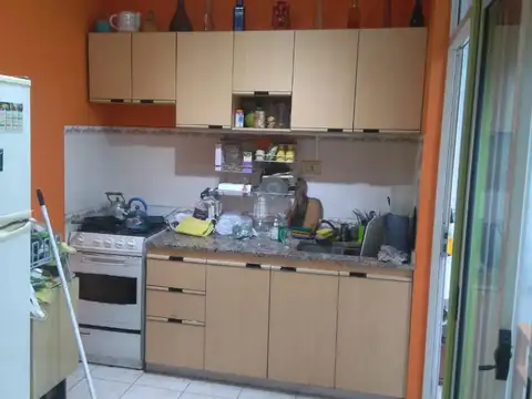 Depto Tipo Casa en Venta en Flores Norte, USD 70.000