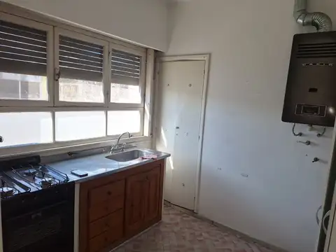 RAMON FALCON 3400, Piso 3