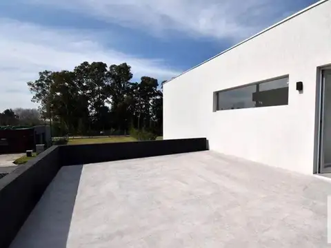 Casa en Venta en Guillermo E Hudson, USD 275.000