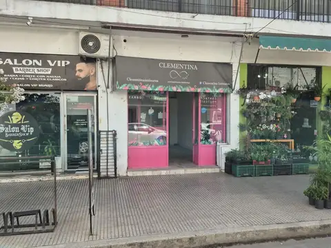 Local en excelente ubicacion en Munro | Apto varios destinos