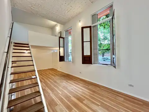 PH REMODELADO en venta 2 ambientes en Colegiales con patio de luz- SIN EXPENSAS
