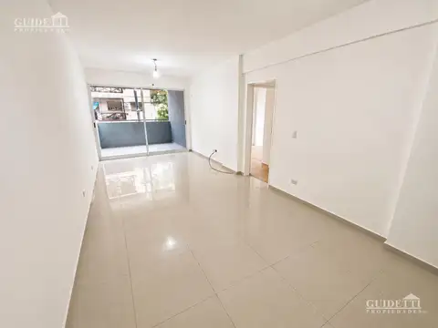 Venta 3 ambientes en Boedo con balcones al frente y cochera opcional