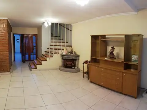 Depto Tipo Casa en Venta de 4 ambientes
