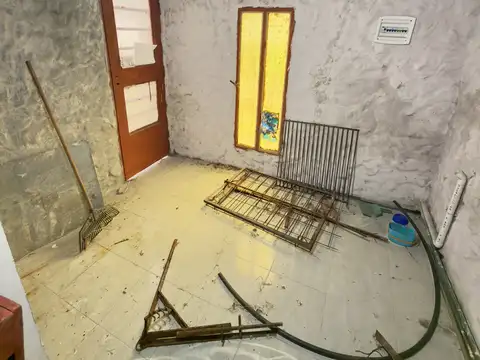 Casa 3 ambientes con 1 baño