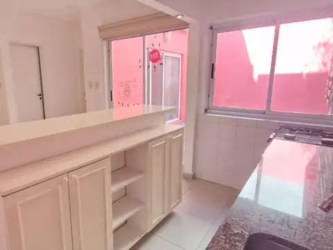 Depto Tipo Casa en Alquiler de 2 ambientes