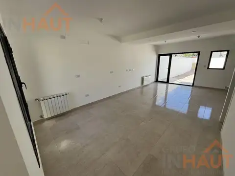 Depto Tipo Casa en Venta en Centenario, USD 148.000