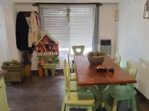 Depto Tipo Casa en Venta en Villa Sarmiento, USD 138.000