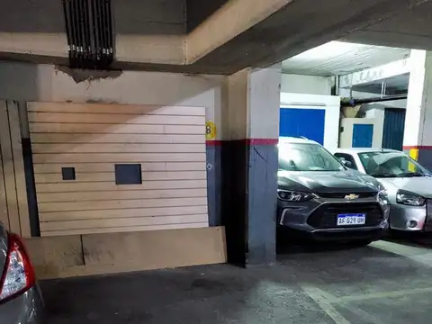 BELGRANO VENTA COCHERA CUBIERTA  IDEAL MOTO