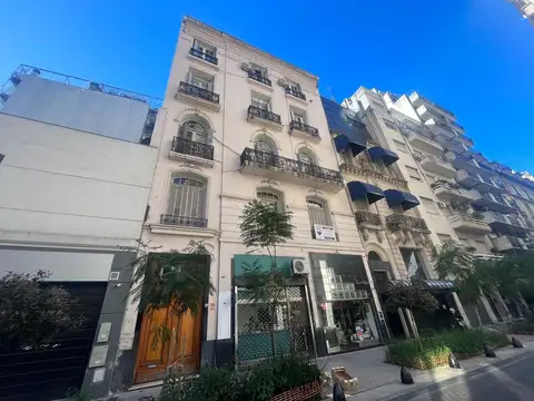 Marcelo Torcuato de Alvear 800