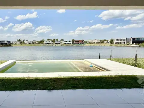 Casa en Alquiler en Villanueva, USD 3.500