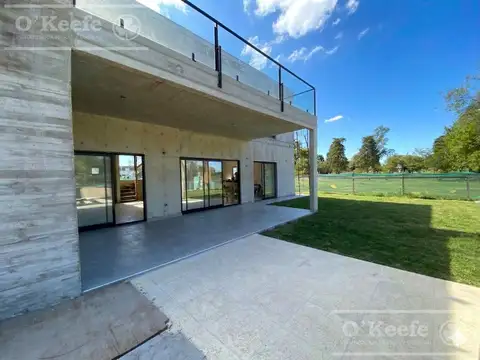 Casa en Venta en Guillermo E Hudson, USD 395.000