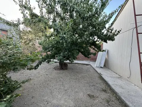 RETASADO! VENTA de casa 3 ambientes céntrica, Caleta Olivia
