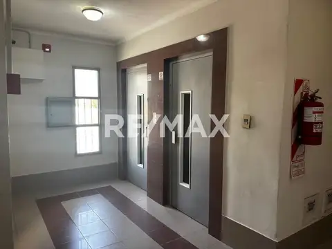 ALQUILA OFICINA 24 m2 Edificio Chrestia, Neuquén