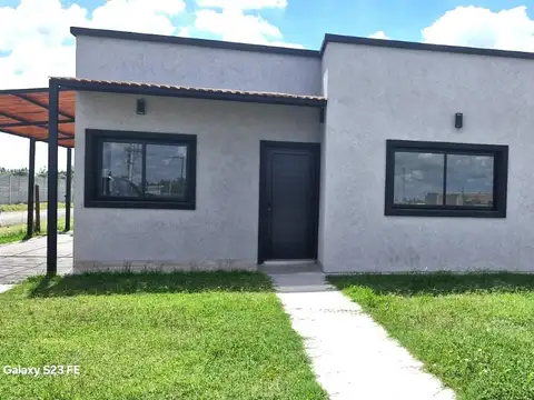 Casa en Laguna Azul Apto Crédito