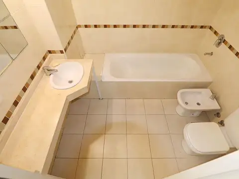 Departamento en Alquiler con 1 cocheras