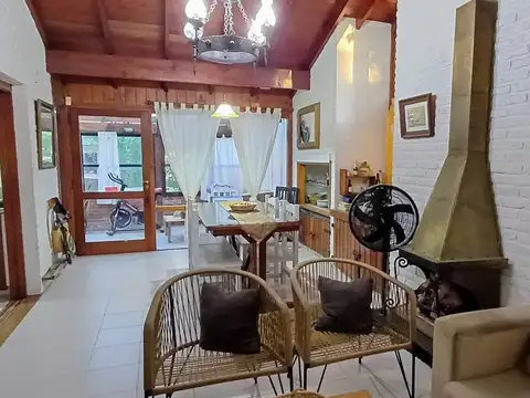 CHALET  VENTA PINAMAR ZONA B5 4 AMBIENTES COCHERA