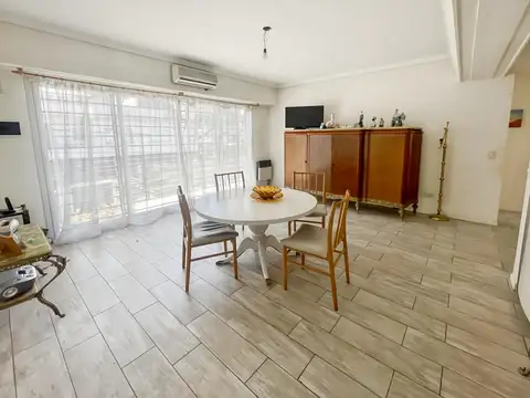 Depto Tipo Casa 3 ambientes con 2 baños