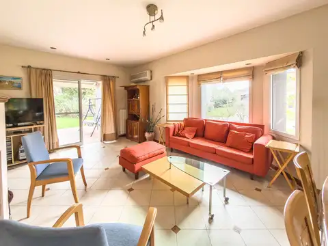Casa estilo clasico, pileta.Las Glorietas,Nordelta