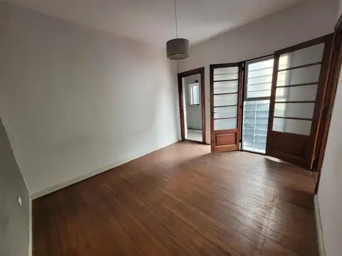 Depto Tipo Casa en Venta en Sarandí, USD 95.000