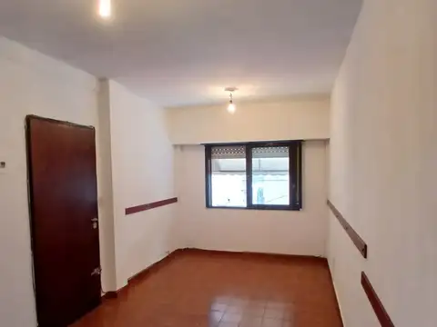 Oficina en Alquiler en Lanus Oeste, $ 600.000