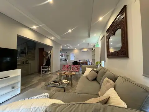 Casa en Venta en Villa Adelina, USD 300.000