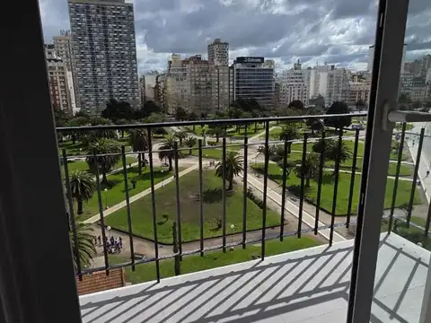 Departamento en Venta en Plaza Colon, USD 165.000