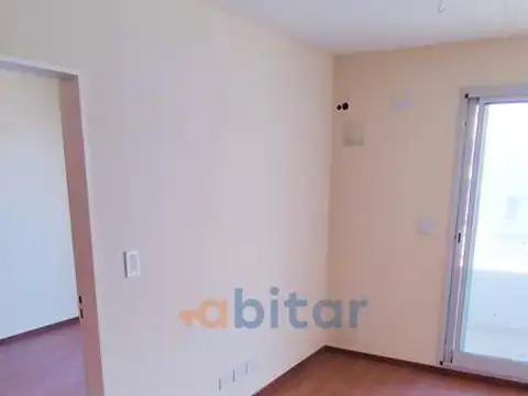 Departamento en Venta en Lisandro De La Torre, USD 65.000