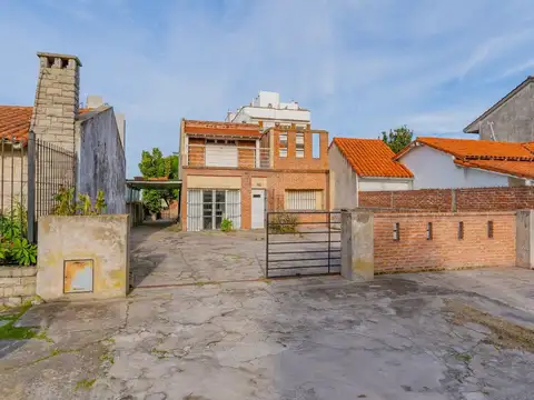 VENTA CASA 4 AMBIENTES PUNTA MOGOTES APTA CREDITO